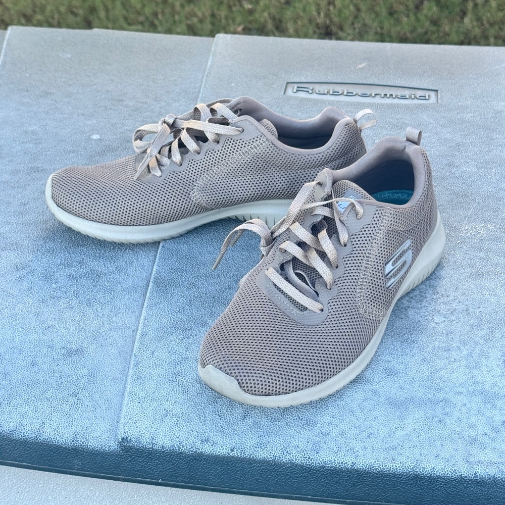 Skechers Memory Foam Lite Weight Running Shoe